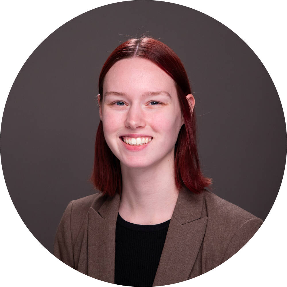 Hannah Applebee smiling for her GVSU professional headshot.